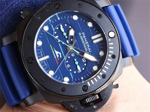 沛纳海腕表表蒙有划痕处理技巧深度解析